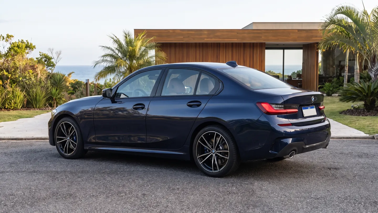 BMW 320i — segundo ângulo