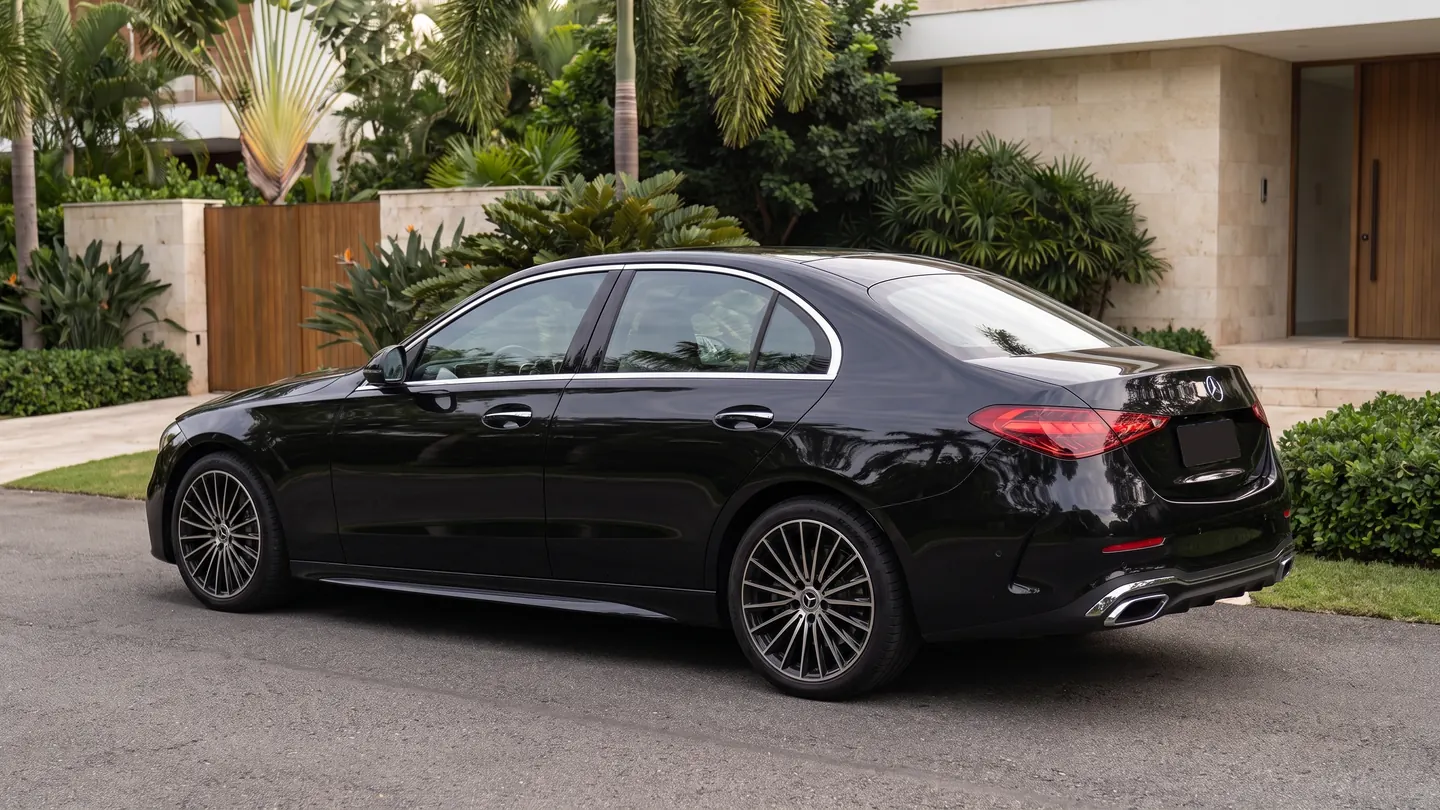 Mercedes-Benz C200 — segundo ângulo